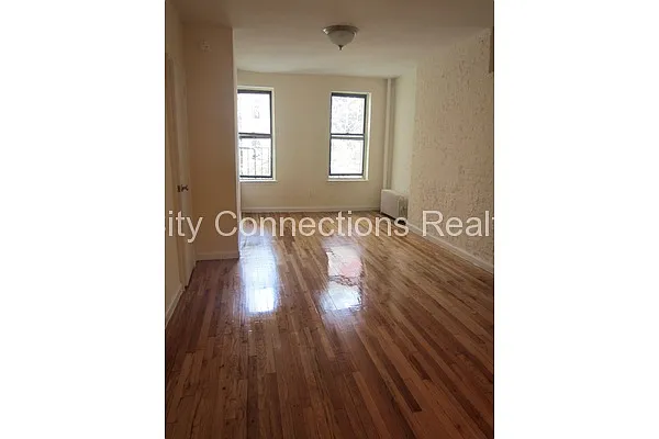 Rented by City Connections Realty | media 14