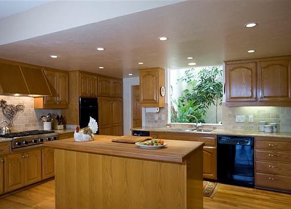 Granite counters - Viking 6 burner stove