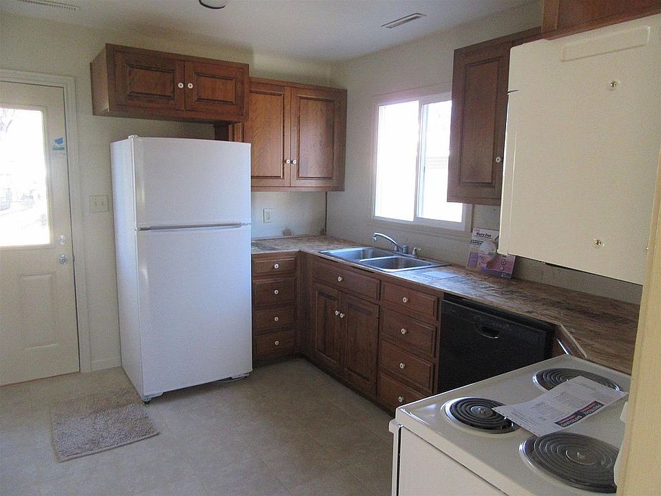 1st image of 1116 E Fischer St
