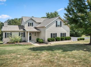 952 Emge Rd, O'Fallon, MO 63366