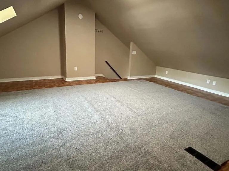 414 W Princess St — Photo 8