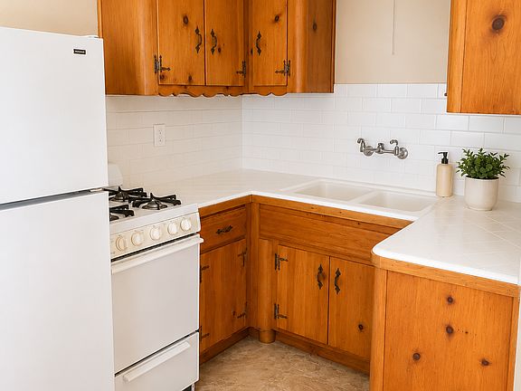4th image of 10020 Breidt Ave #B