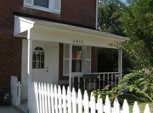 2432 S Oakland St, Arlington, VA 22206