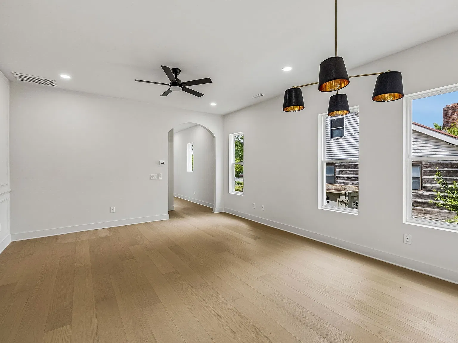 3 bed, 2.5 bath, 1875 sqft, $2,500 — Photo 4