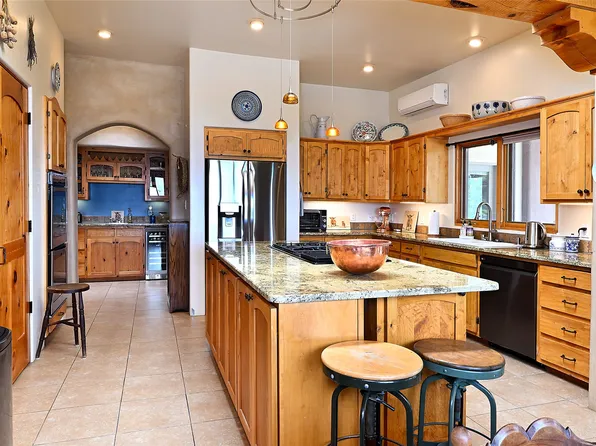 24 Calle Cascabela, Santa Fe, NM 87508