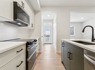 20744 24th Ave NW, Edmonton, AB T6M1P4