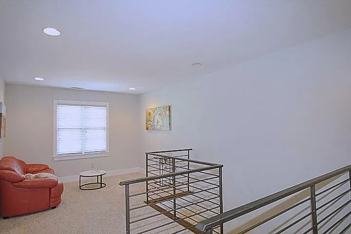 1285 Martin St SE — Photo 11
