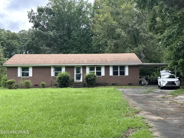 202 Briarwood Lane, New Bern, NC 28560