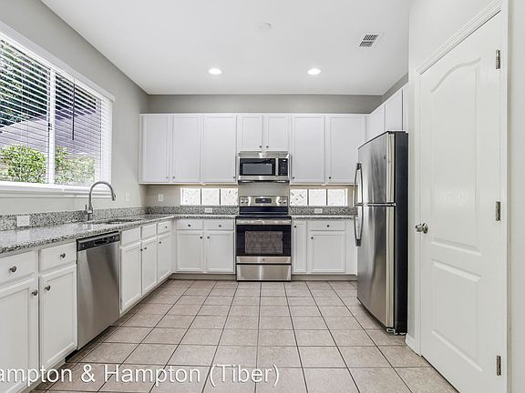 2nd image of 4039 Lakeside Reserve Ln