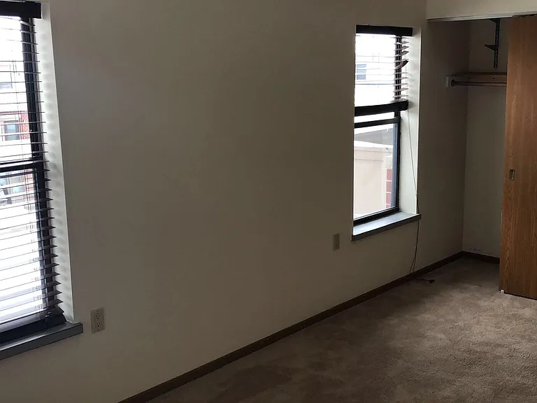641 W Main St — Photo 9