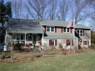 877 Crestline Dr, Blue Bell, PA 19422