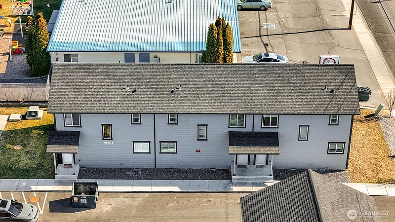5th image of 1525 S Monroe Street