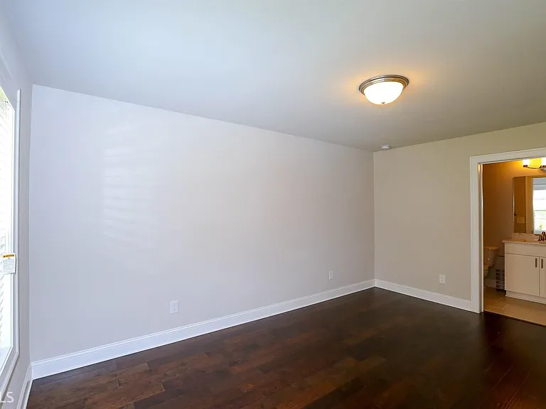 208 Bedford Aly — Photo 21
