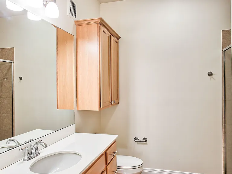 Maxwell Apartments — Photo 35