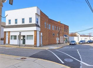 300 Longfellow St, Vandergrift, PA 15690