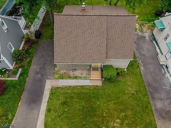 3rd image of 13 Independence Dr