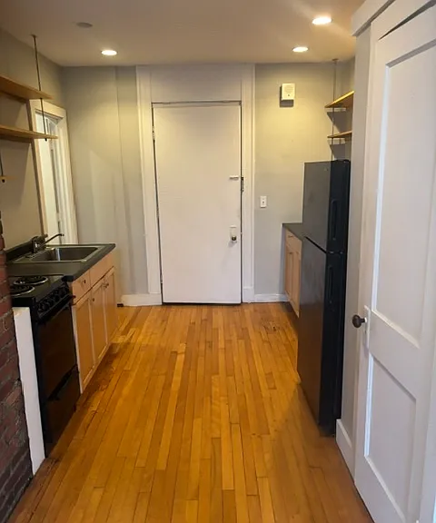 93 Maine St #111 — Photo 5