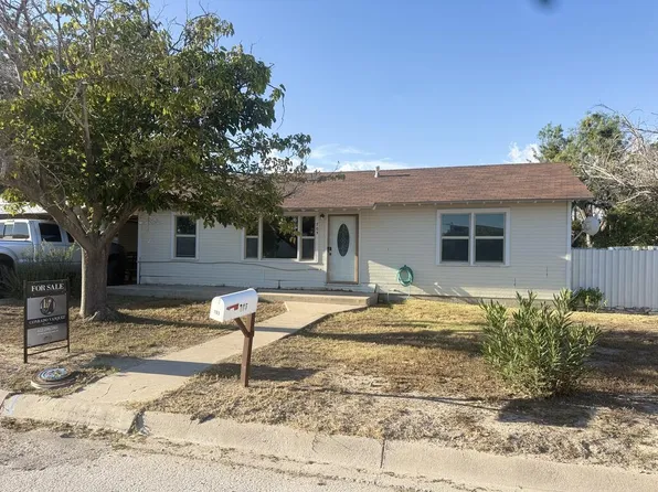 705 E 1st St, Big Lake, TX 76932