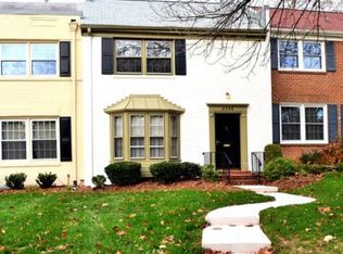 8256 Carrleigh Pkwy, Springfield, VA 22152