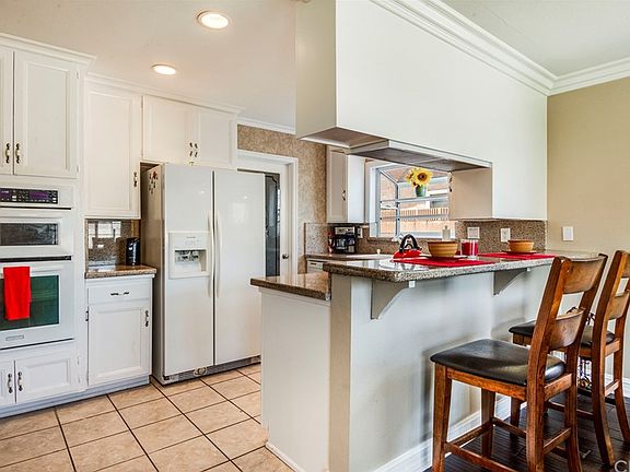 5th image of 6639 Michelson St
