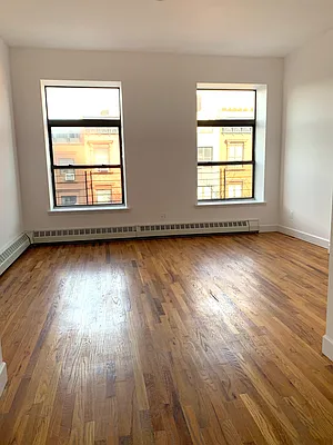 Rented by Avenue Real Estate | media 6