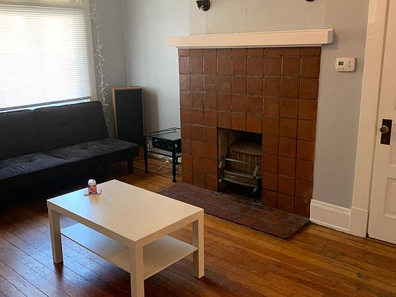 3rd image of 2322 W Clifton Ave #A