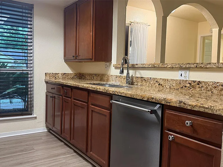 7107 Sawmill Trl — Photo 5