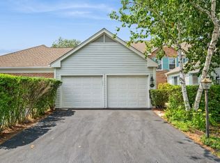 859 Downing Sq, Lincolnshire, IL