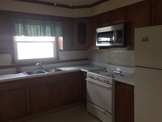 1st image of 307 Bedford Ave #1