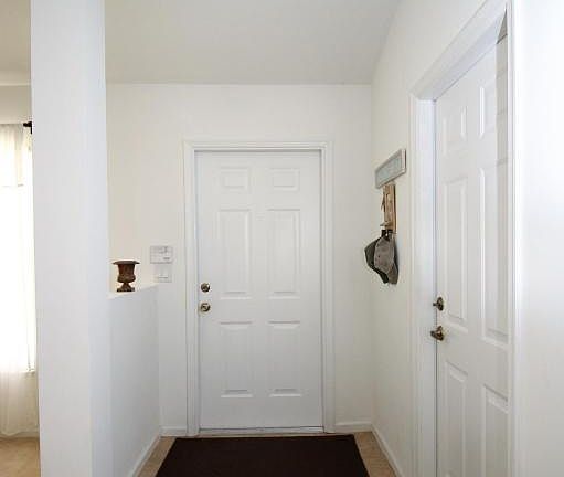 2nd image of 555 SW Lakota Ave