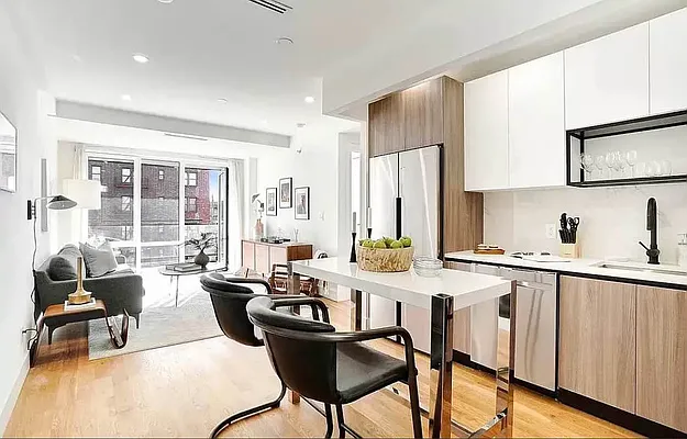 Rented by EXR | media 1