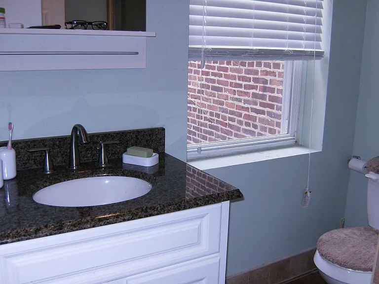 1627 Francis St #2B — Photo 11