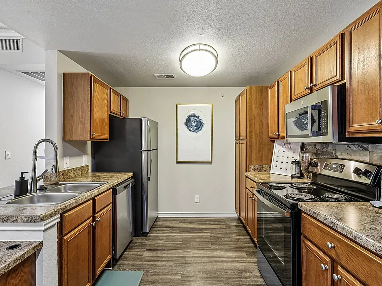 Azul Apartment Homes — Photo 19