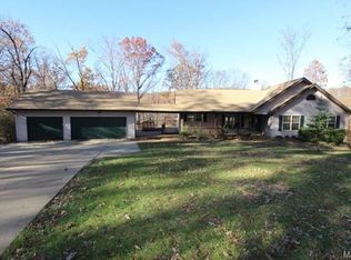 1203 Erin Ct, Chesterfield, MO 63005