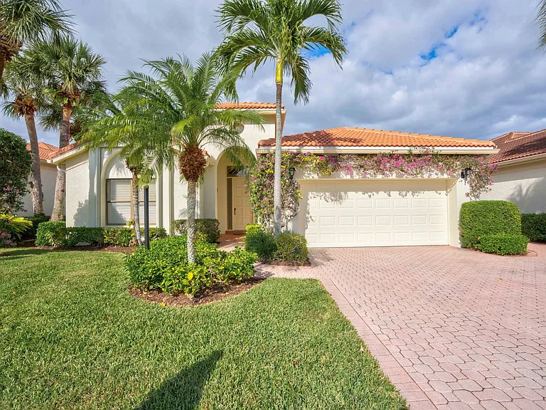 3518 Lantern Bay Dr — Photo 1