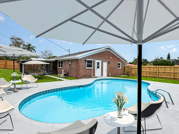 1650 Leach Cir, Titusville, FL 32780