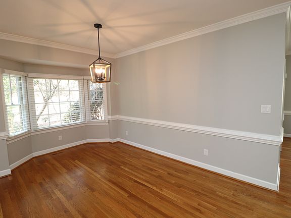 5th image of 7915 Footman Way