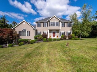 6 Cedar Vale Dr, New Milford, CT 06776