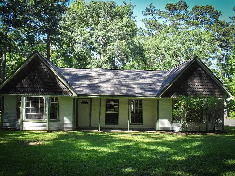 4 Sarah Lynn Ln — Photo 2