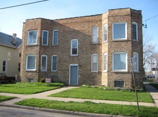 2002 57th St APT 8, Kenosha, WI 53140