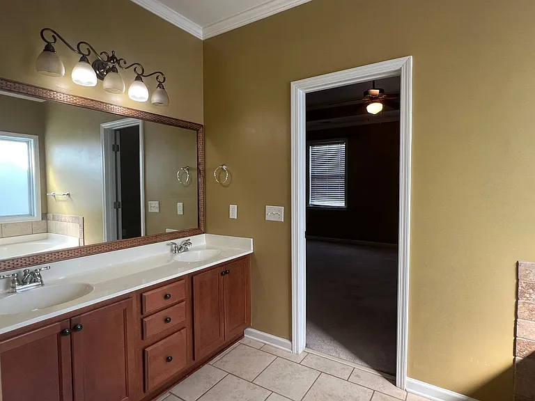 312 Hearthwood Dr — Photo 22