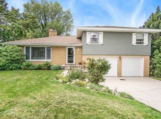 17379 N Fruitport Rd, Spring Lake, MI 49456