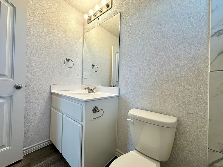 226B Dolphin Dr — Photo 30
