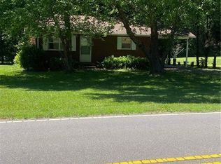 1810 Yadkin Valley Rd, Advance, NC 27006