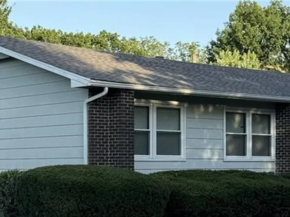 301 S 3rd St, Arma, KS 66712