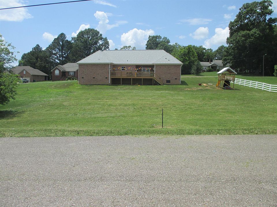 2nd image of 1006 Corey Dr