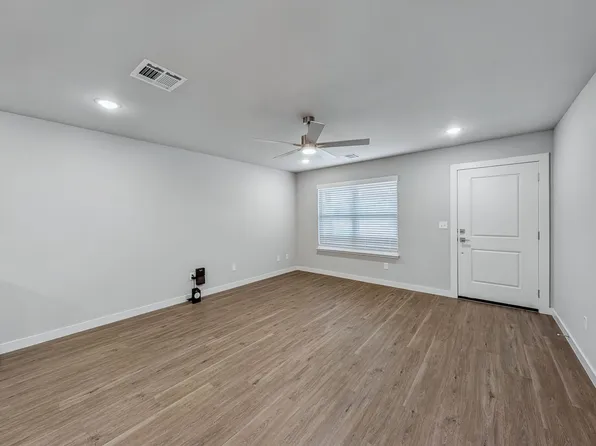 313 NW 65th Ave, Bentonville, AR