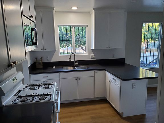 3rd image of 740 S 31st St