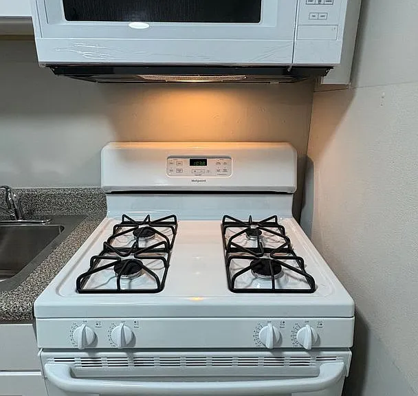 Marquette Apartments — Photo 12