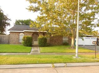 2808 Britannica Dr, Marrero, LA 70072
